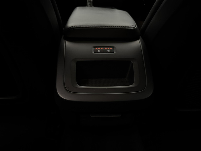 Volvo V60 CC D4 AWD MOMENTUM CZ 1.maj 2.0 d CC CC Momentum