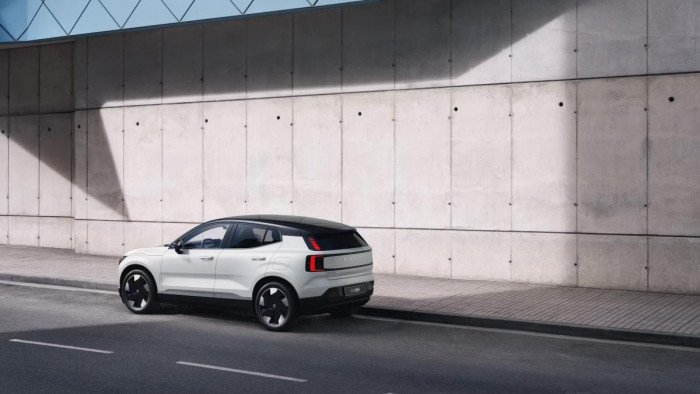 Volvo EX30 PURE ELECTRIC RECHAR. PLUS RWD Plus