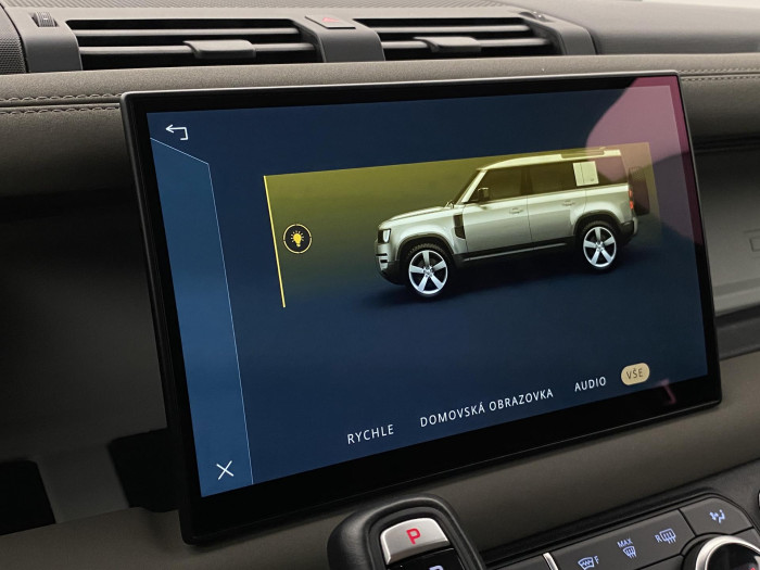 Land Rover Defender 110 D250 SE AWD AUT REZERVACE 3.0 d SE