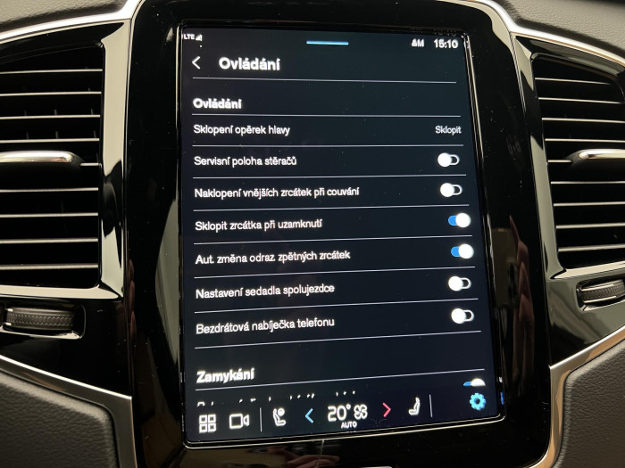 Volvo XC90 T8 AWD RECHARGE ULTRA DARK CZ