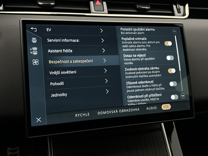 Land Rover Range Rover Evoque P270e DYNAMIC SE AWD AUT 1.5 Dynamic SE