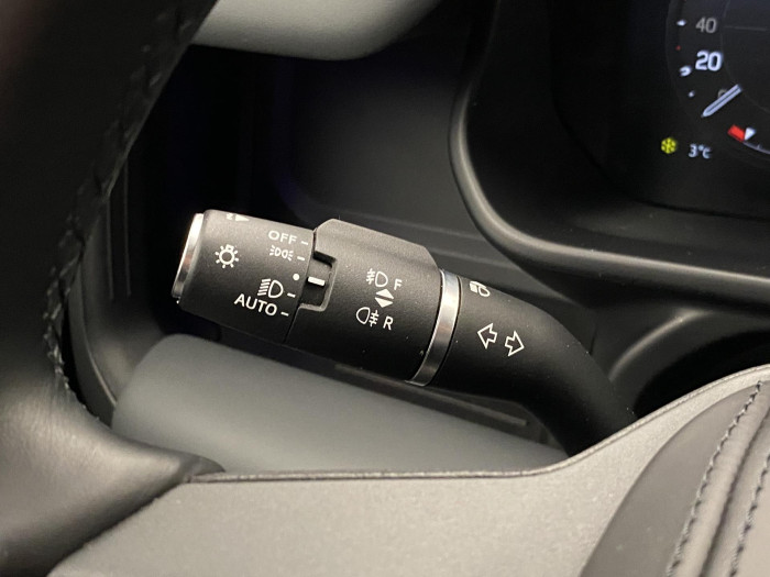 Land Rover Defender 110 D300 X-DYNAMIC HSE AWD 7m 3.0 d Dynamic