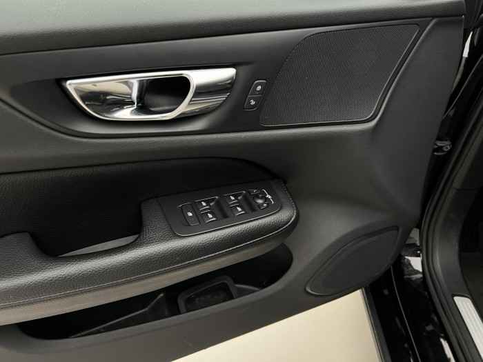 Volvo V60 D4 MOMENTUM AUT 1.maj. 2.0 d Momentum