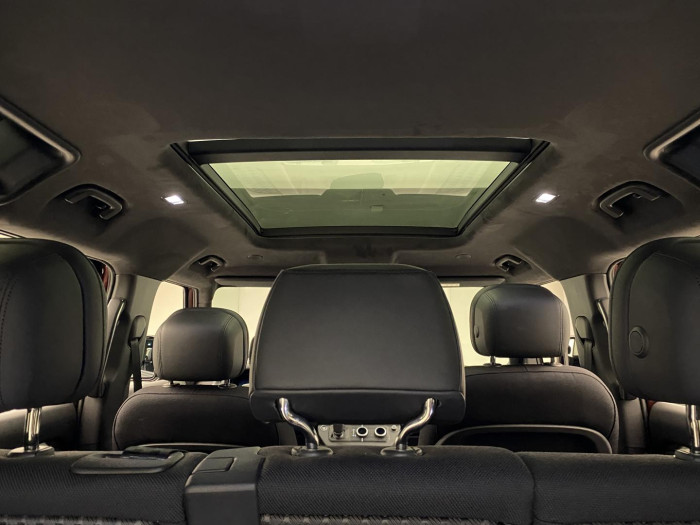 Land Rover Defender 110 D300 SEDONA REZERVACE 3.0 d