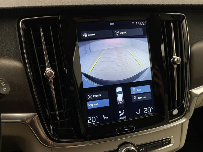 Volvo V90 CC D5 AWD MOMENTUM AUT CZ 2.0 d CC CC Momentum