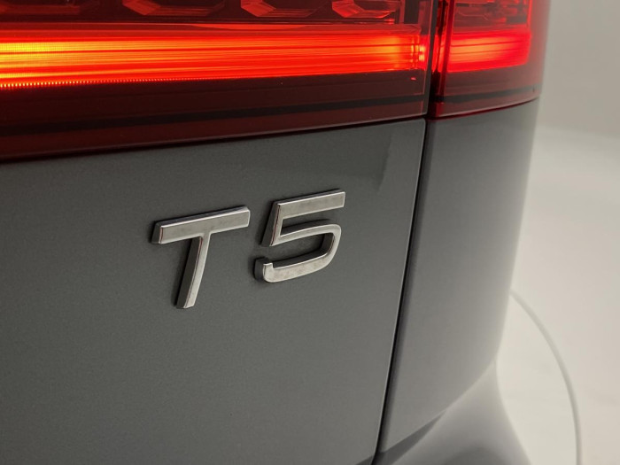 Volvo V60 T5 MOMENTUM AUT CZ REZERVACE 2.0 Momentum