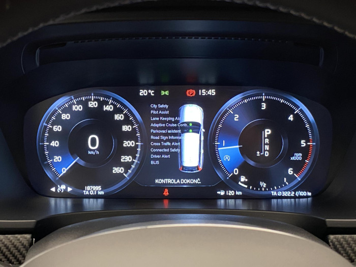 Volvo V90 D5 AWD R-DESIGN REZERVACE 2.0 d