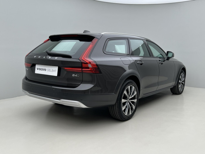 Volvo V90 CC B4 AWD PLUS AUT