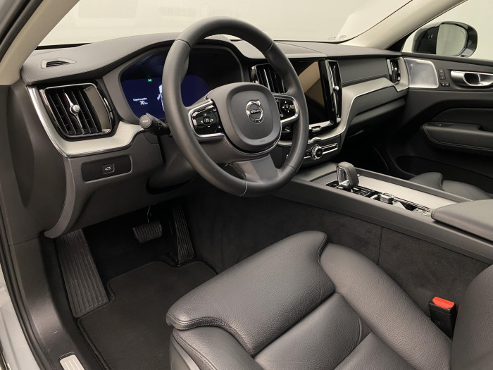 Volvo XC60 B5 AWD DARK ULTIMATE AUT CZ