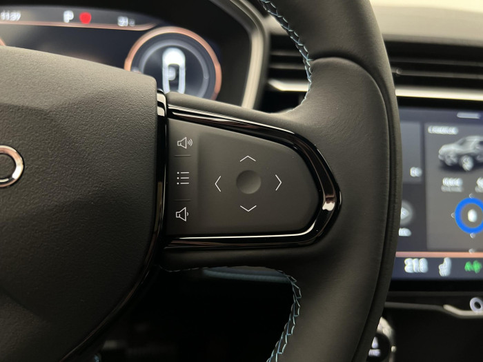 Lynk & Co 01 PHEV DCT AUT 1.maj.