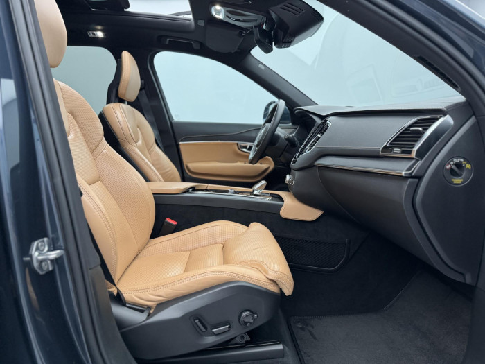 Volvo XC90 B5 AWD INSCRIPTION CZ 7M