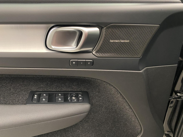 Volvo XC40 B3 AUT DARK PLUS