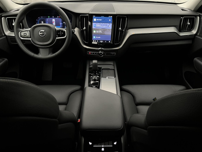 Volvo XC60 B4 AWD PLUS DARK AUT 1.maj.
