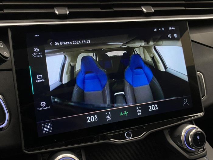 Lynk & Co 01 PHEV DCT AUT 1.maj. REZERVACE