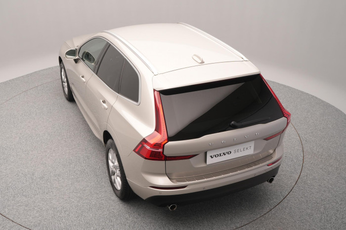 Volvo XC60 B4 MOMENTUM PRO AUT CZ 2.0 Momentum