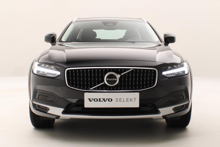 Volvo V90 CC B4 AWD PLUS AUT CZ 1.maj