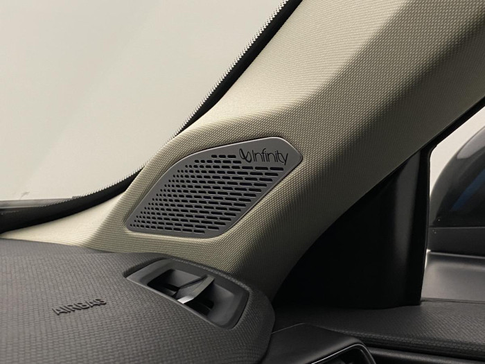 Lynk & Co 01 PHEV DCT AUT 1.maj