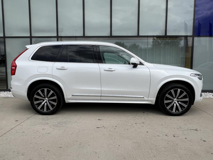 Volvo XC90 B5 AWD INSCRIPTION 7MÍSTNÁ Aut