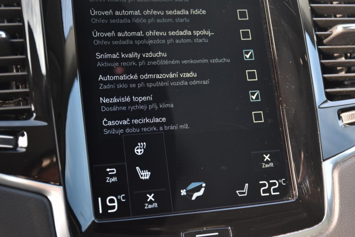 Volvo XC90 T8 AWD INSCRIPTION REZERVACE