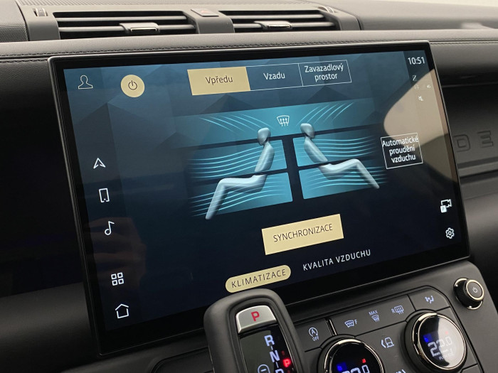 Land Rover Defender OCTA BLACK P635