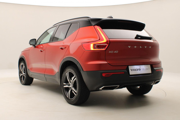 Volvo XC40 T4 R-DESIGN AUT REZERVACE