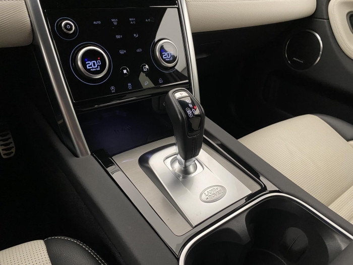 Land Rover Discovery Sport D200 AWD R-DYNAMIC REZERVACE 2.0 d Dynamic