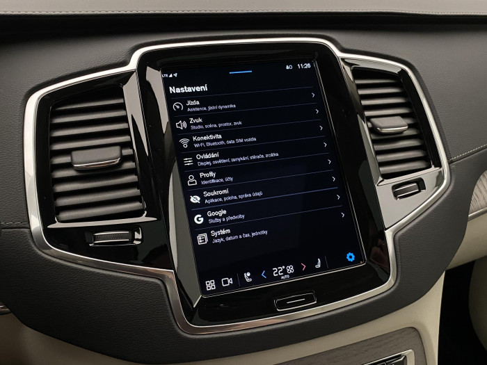 Volvo XC90 T8 AWD ULTRA DARK AUT CZ 7m