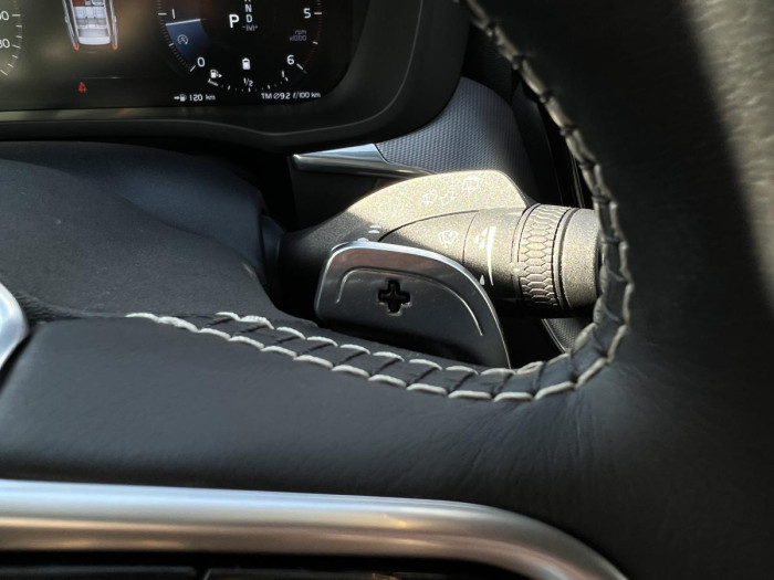 Volvo XC60 B5 AWD R-DESIGN Aut 1.maj.