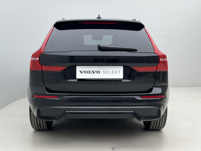 Volvo XC60 B5 AWD ULTRA BLACK REZERVACE