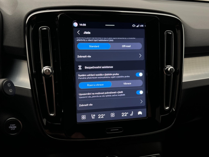 Volvo XC40 B3 DARK PLUS AUT