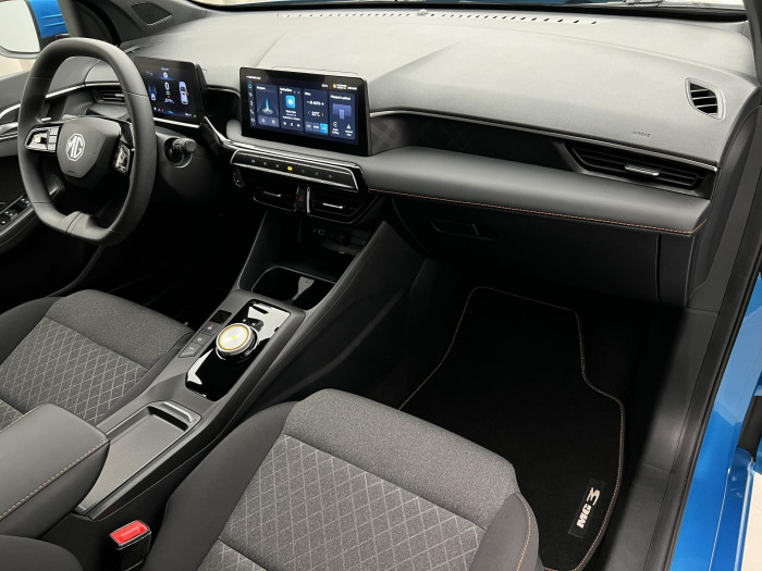MG MG3 1.5 EMOTION Hybrid+ AUT CZ