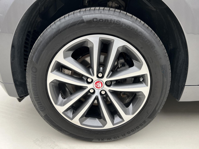 Jaguar F-Pace 20d R-SPORT AWD AUT CZ 2.0 d Sport