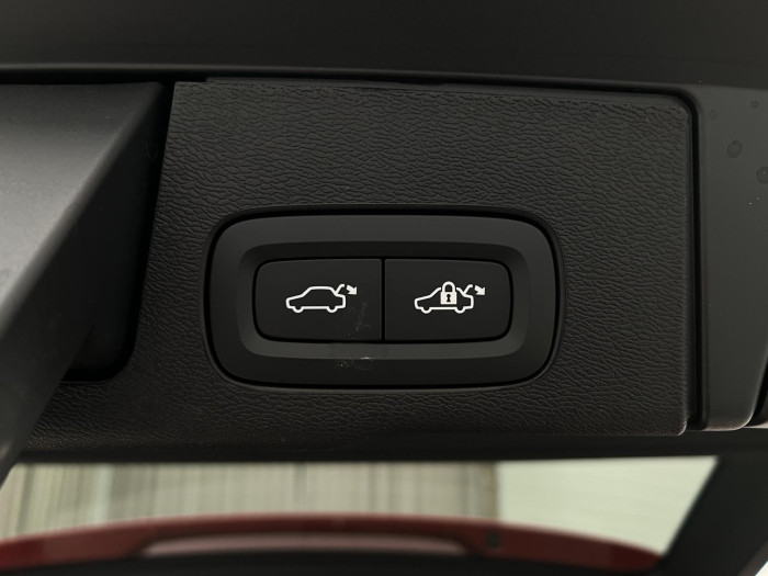 Volvo XC60 T6 AWD RECHARGE ULTRA DARK AUT