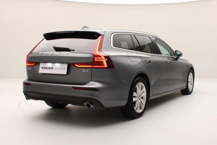 Volvo V60 B4 MOMENTUM PRO AUT REZERVACE 2.0 Momentum