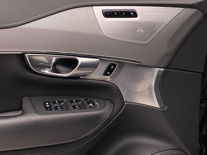 Volvo XC90 B5 AWD R-DESIGN AUT CZ