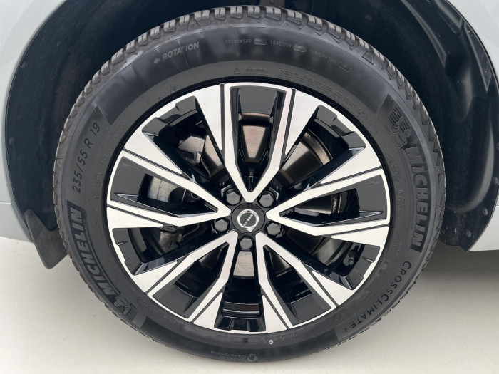 Volvo XC60 B4 AWD PLUS DARK AUT CZ