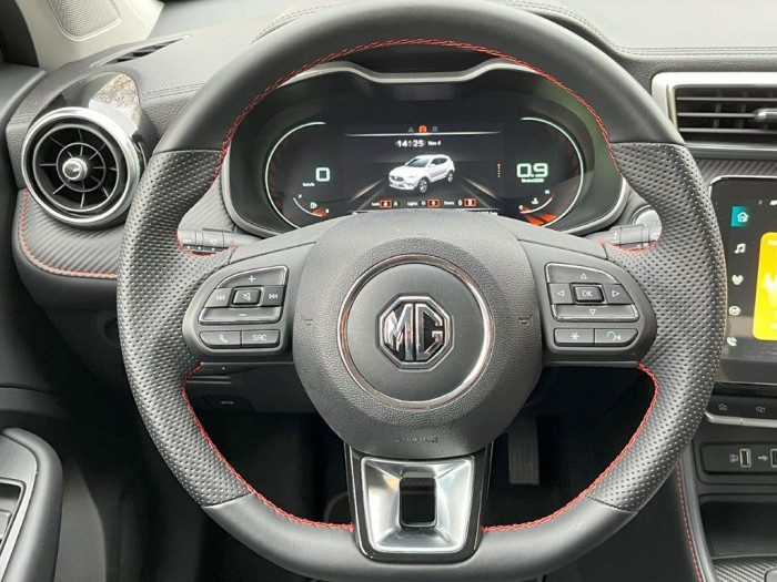 MG ZS EXCLUSIVE 1.0TGI AUT REZERVACE 1.0 Exclusive