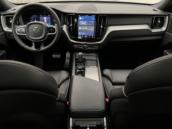 Volvo XC60 B5 AWD R-DESIGN AUT 1.maj.