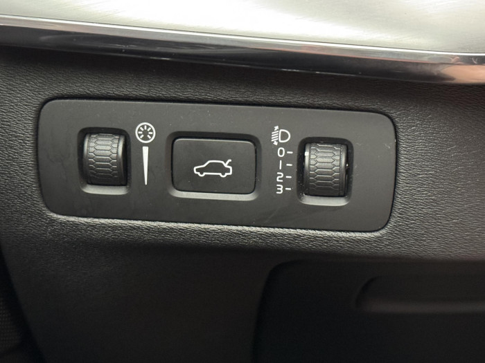 Volvo XC90 D5 AWD MOMENTUM AUT 2.0 d Momentum