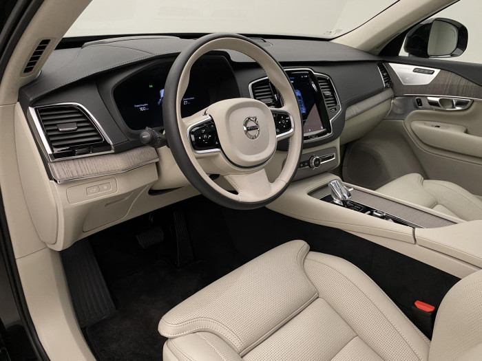 Volvo XC90 T8 AWD DARK ULTRA AUT CZ 1.maj