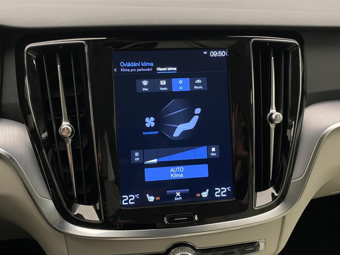 Volvo V60 CC D4 AWD MOMENTUM AUT CZ 2.0 d CC CC Momentum