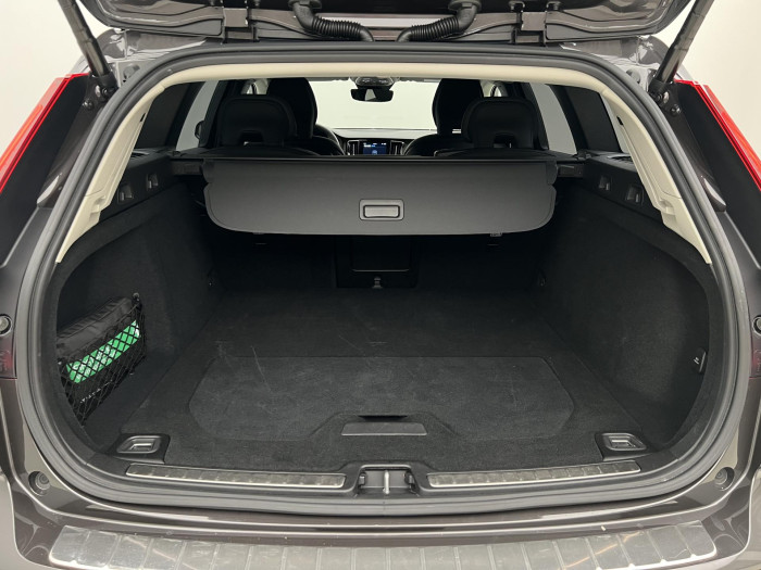 Volvo V60 CC B5 AWD PLUS BRIGHT AUT