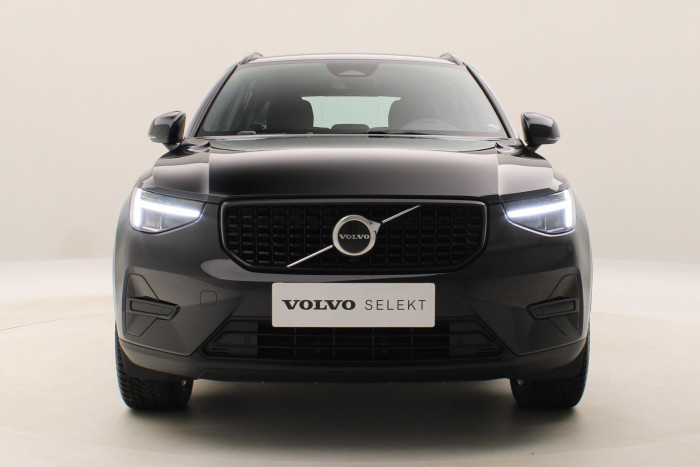 Volvo XC40 B3 DARK PLUS AUT CZ REZERVACE