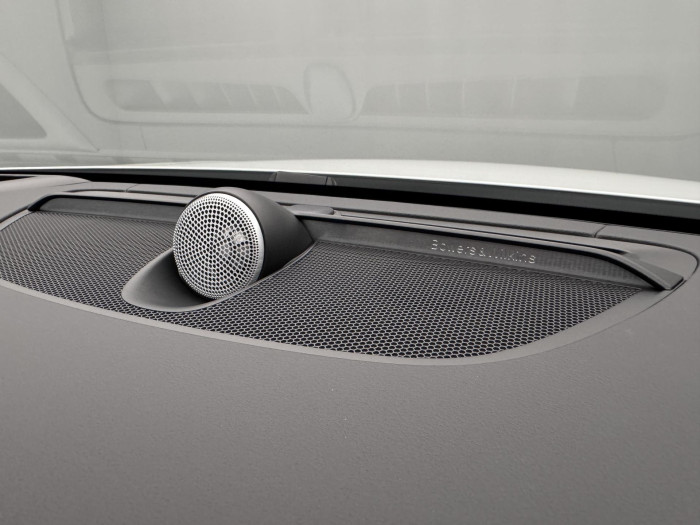 Volvo V60 T6 AWD Plug-in DARK ULTRA