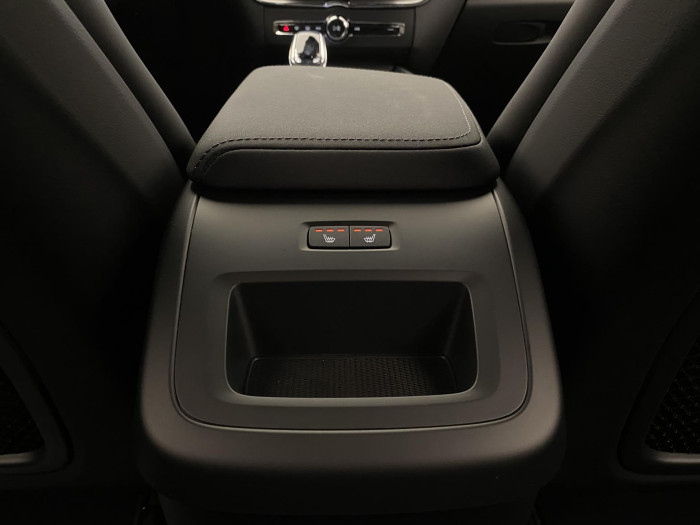 Volvo XC60 B5 AWD AUT PLUS BLACK EDITION