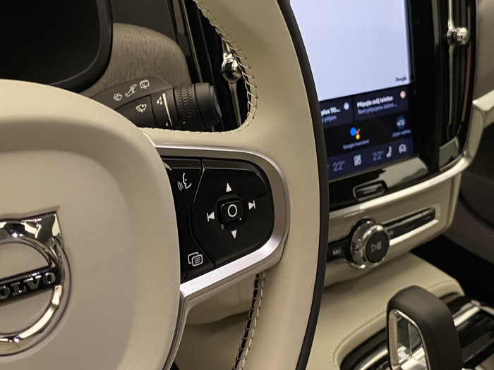 Volvo V90 T6 AWD Plug-in BRIGHT PLUS