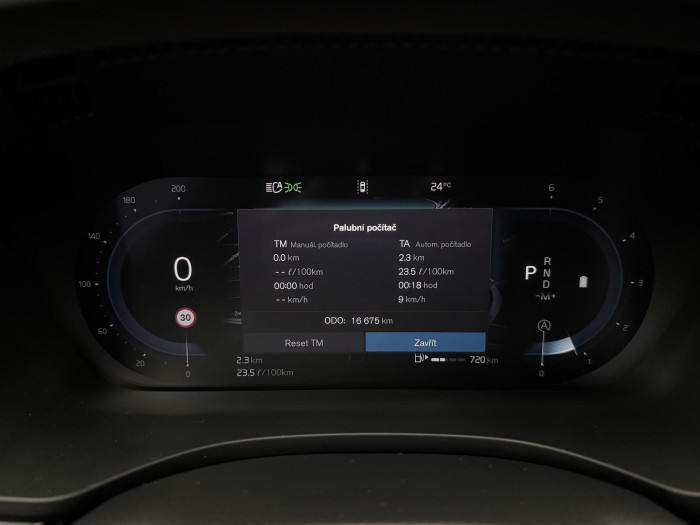 Volvo XC60 B4 AWD PLUS DARK AUT 1. maj.