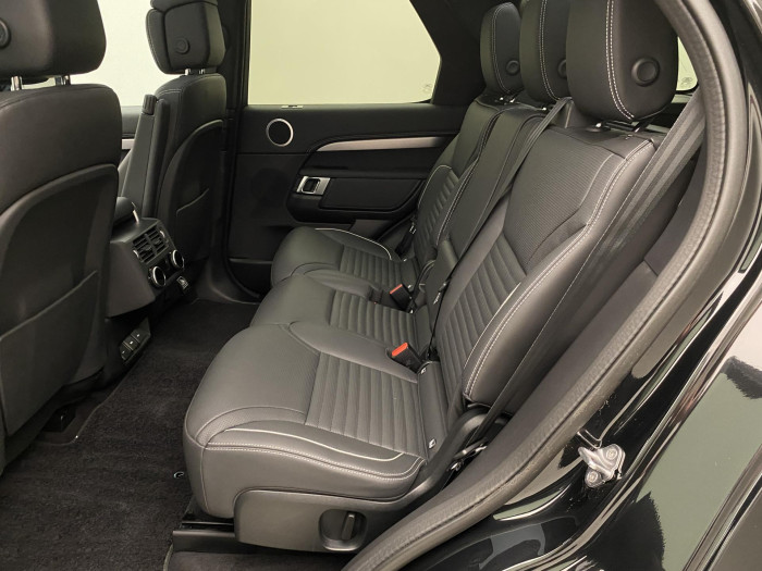 Land Rover Discovery D250 AWD R-DYNAMIC REZERVACE 3.0 d Dynamic