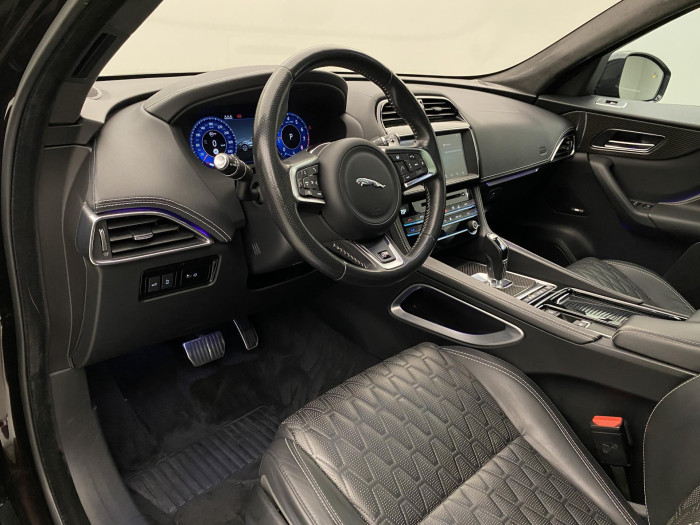 Jaguar F-Pace 5.0 V8 SVR AWD REZERVACE 5.0 V8