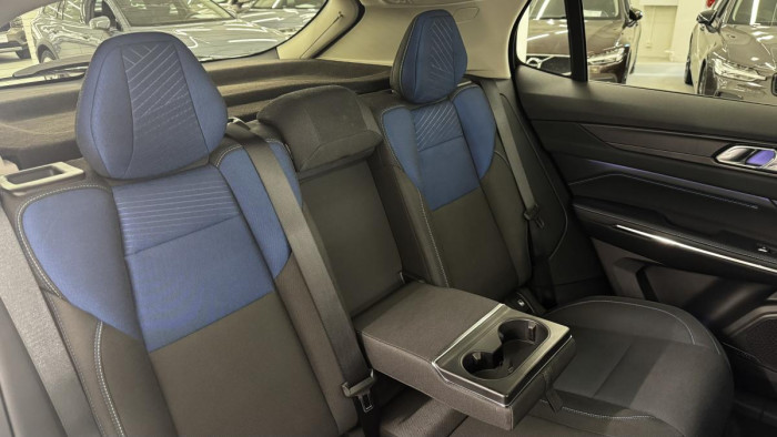 Lynk & Co 01 PHEV DCT AUT